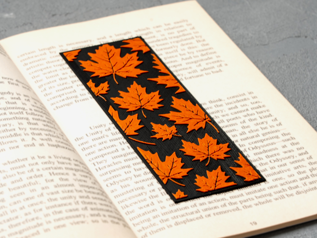 Закладки в виде кленовых листьев