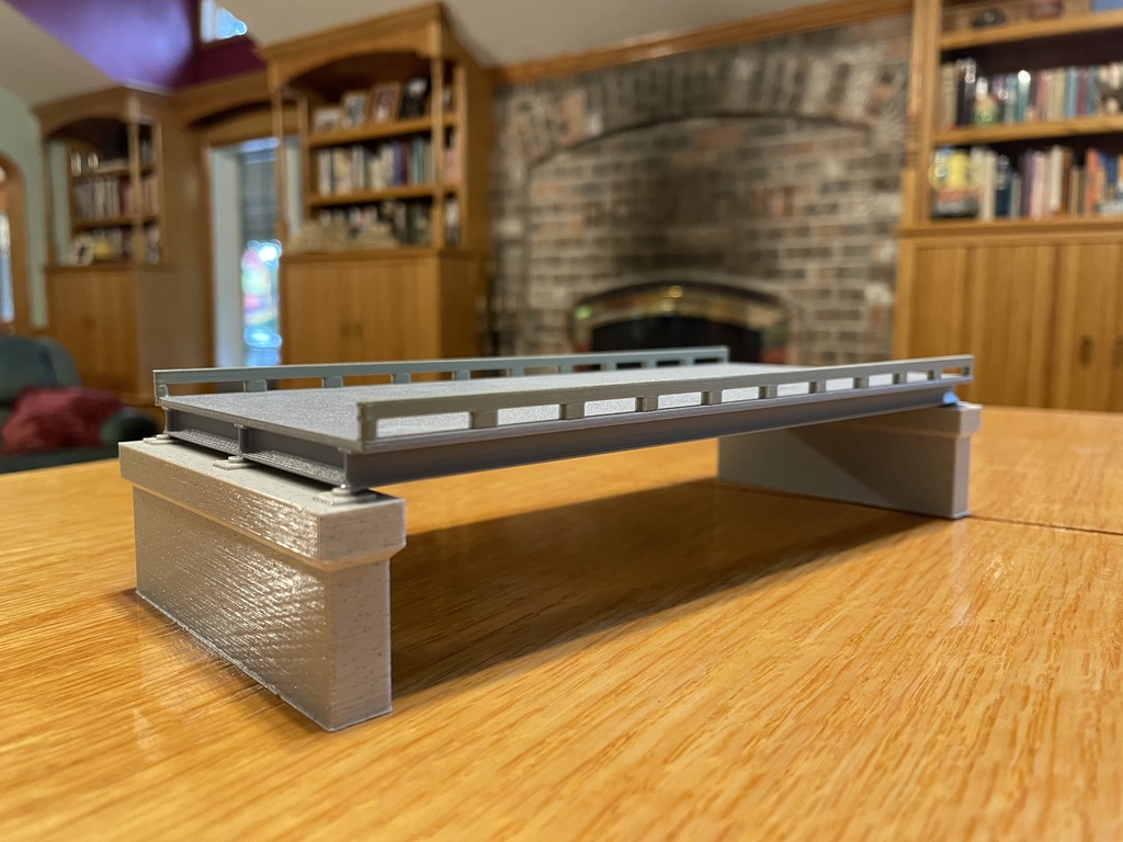 Мост через реку Middle Loop в масштабе HO