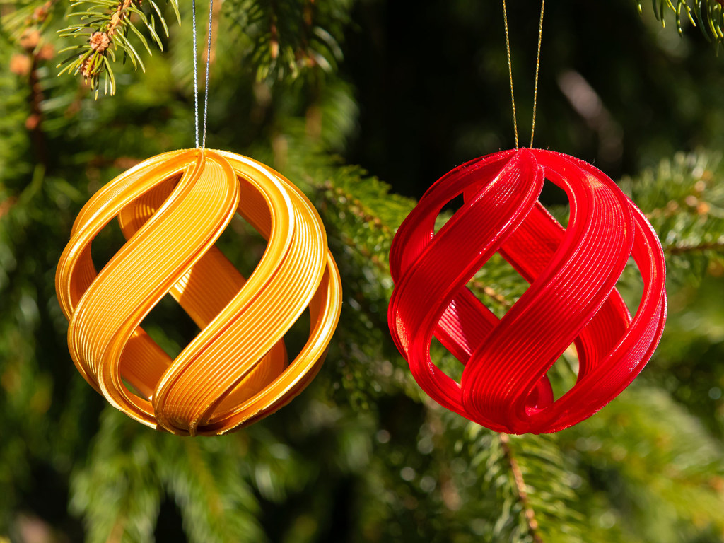 Спиральный Рождественский Шарик