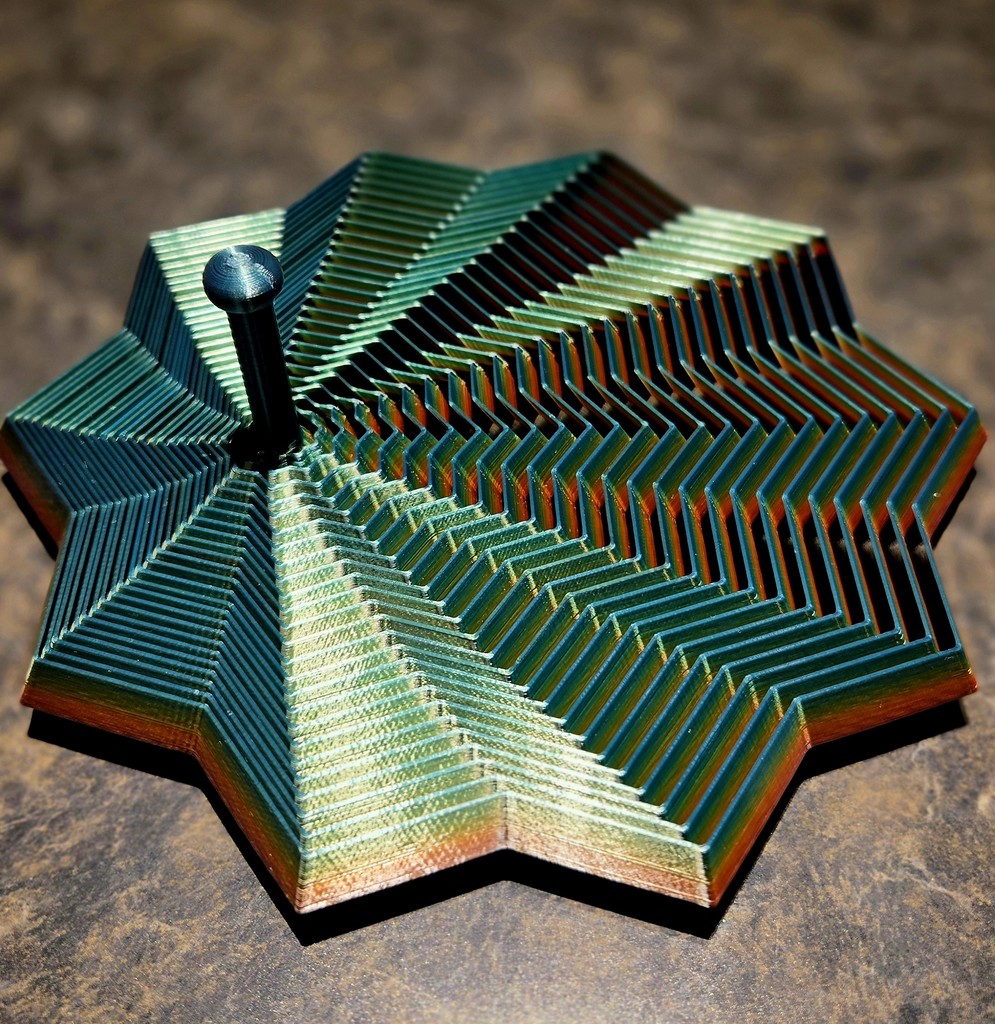 Фрактальная антистресс-игрушка с короткой ручкой