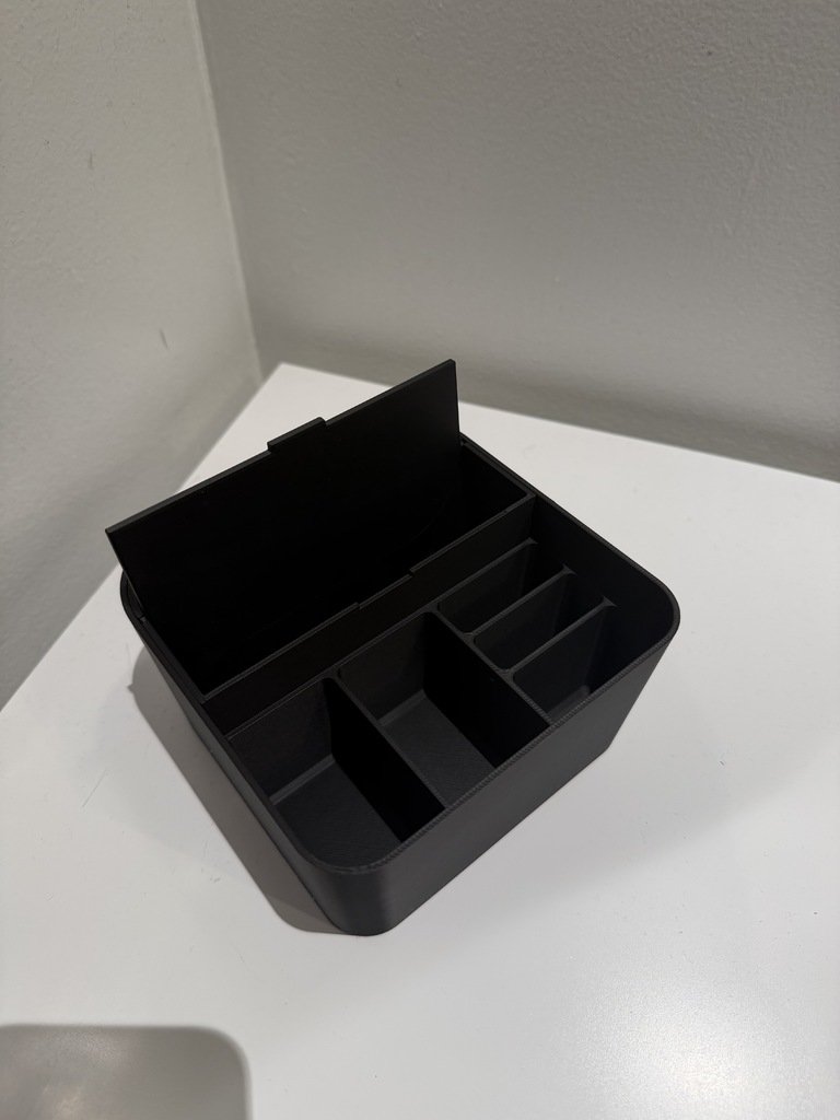 Органайзер для подлокотника Polestar 2 с съемным мусорным ведром