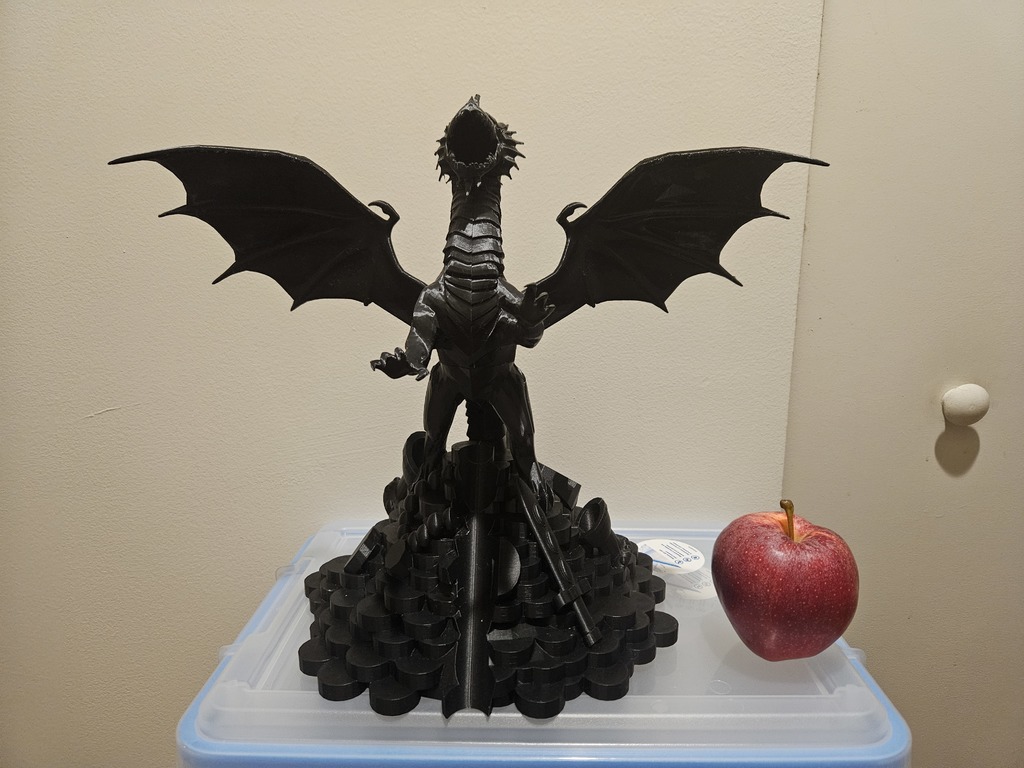 Дракон на кубиках с сокровищами