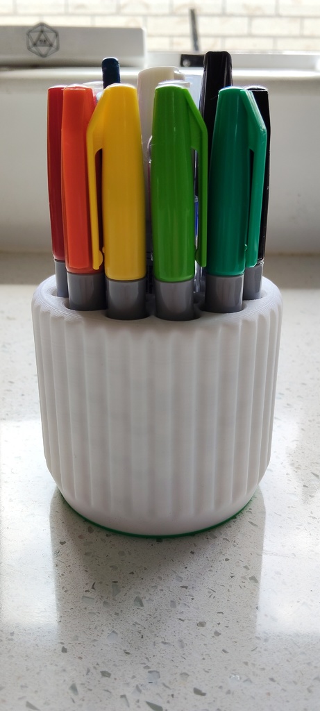 Подставка для ручек G - Разнообразные ручки