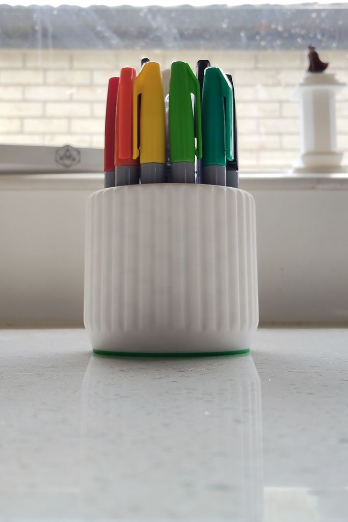 Подставка для ручек G - Разнообразные ручки