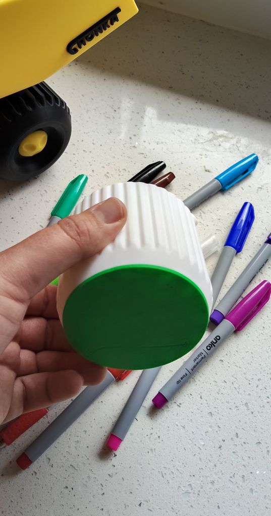 Подставка для ручек G - Разнообразные ручки