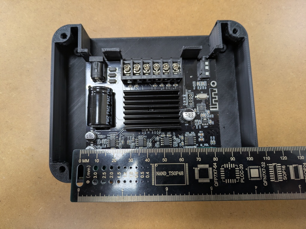 Корпус усилителя 2.1 - Модель KH-K58
