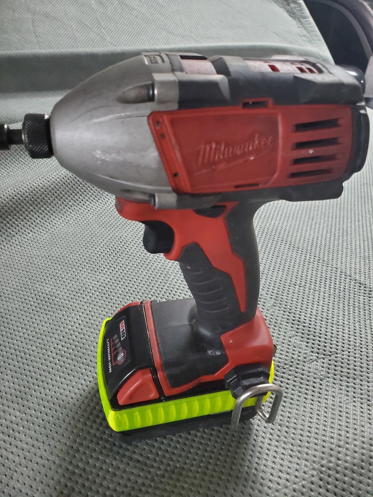 Корпус для ремонта аккумулятора Milwaukee