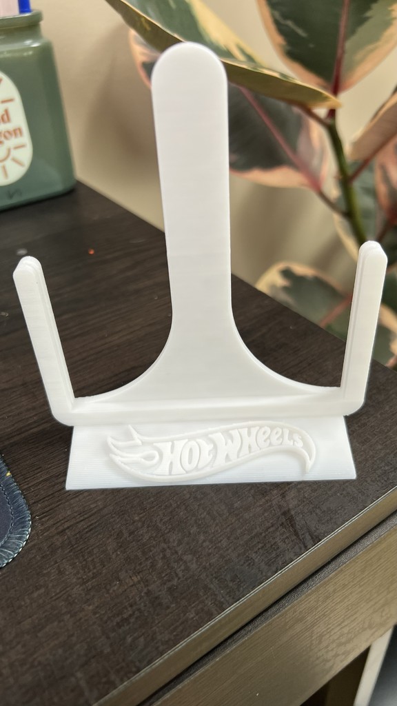 Подставка для моделей Hot Wheels с логотипом