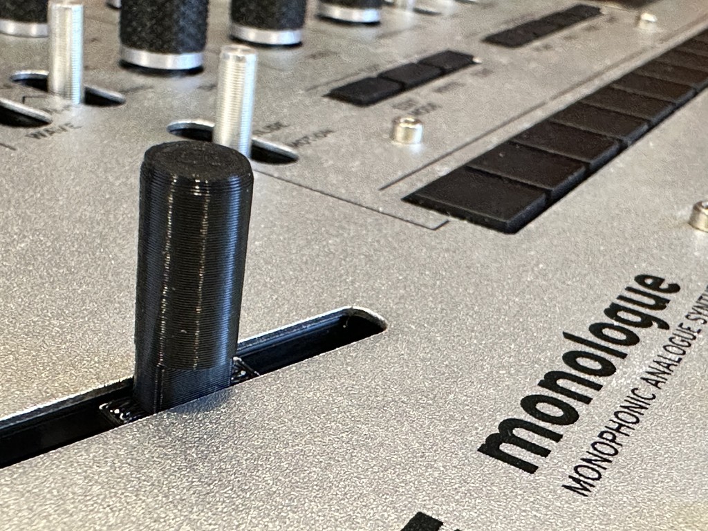 Замена ручек для синтезатора Korg Monologue