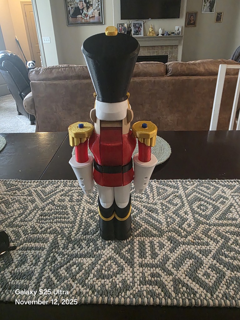 Ремень с центральной пряжкой