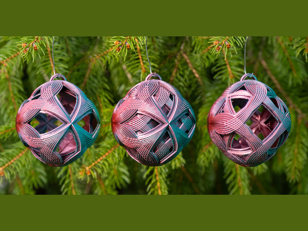 Рождественские украшения из клевера