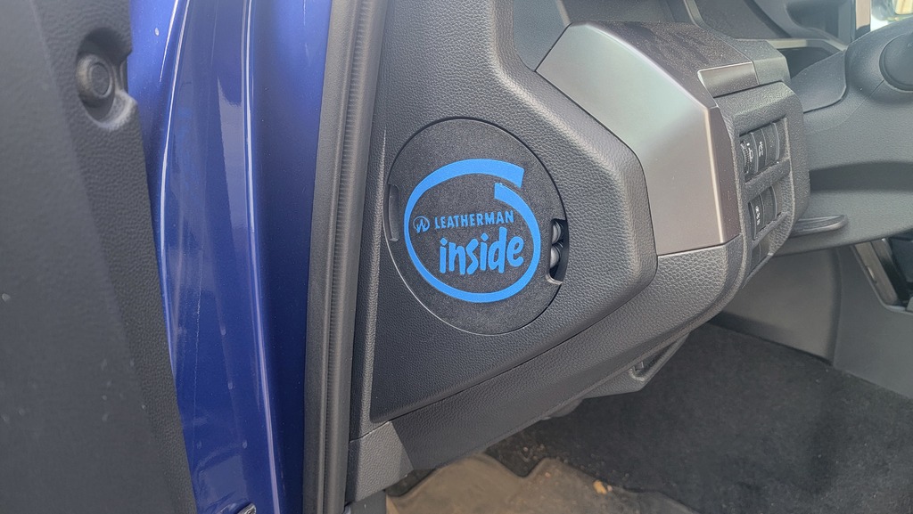 Крышка боковой панели Tacoma/4Runner с держателем для Leatherman Wave+