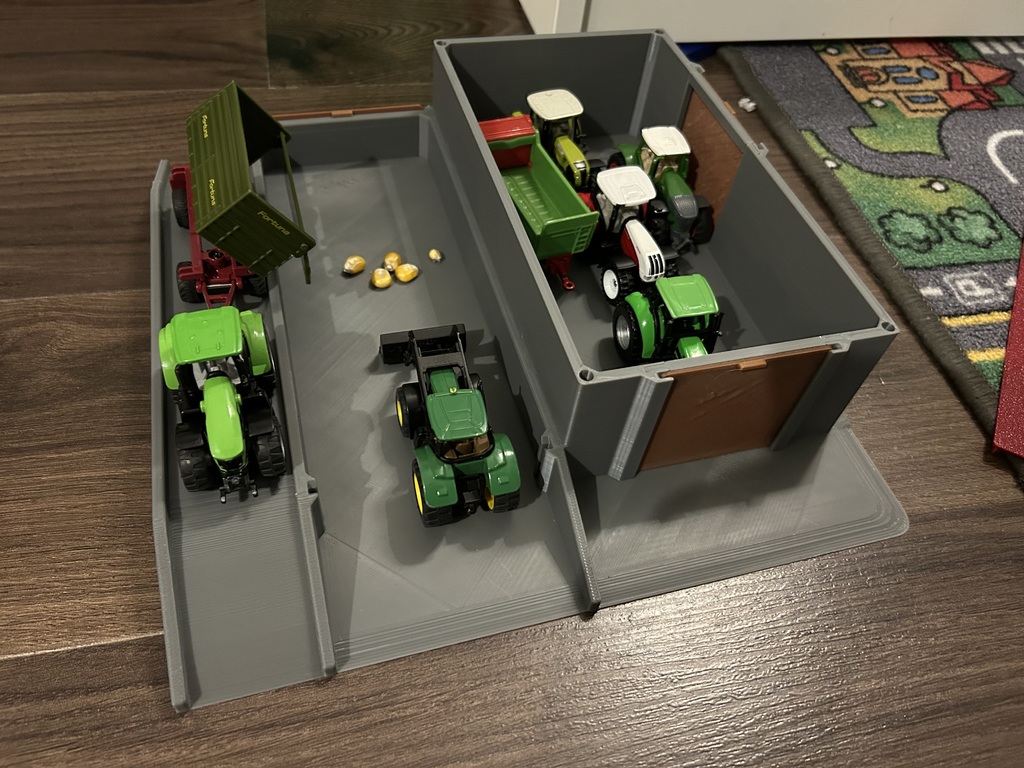 Модель H0 1:87 Fahrsilo с залом