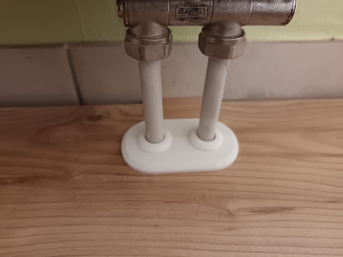 Накладка для радиаторной трубы