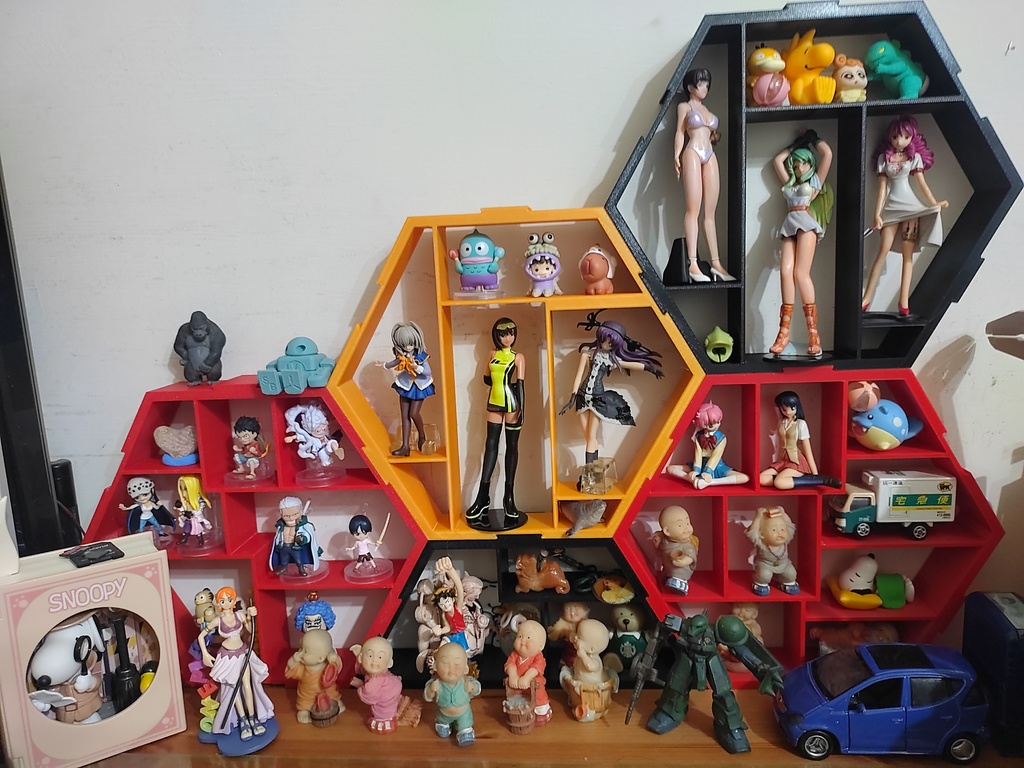 Расширяемые штабелируемые витрины для фигурок