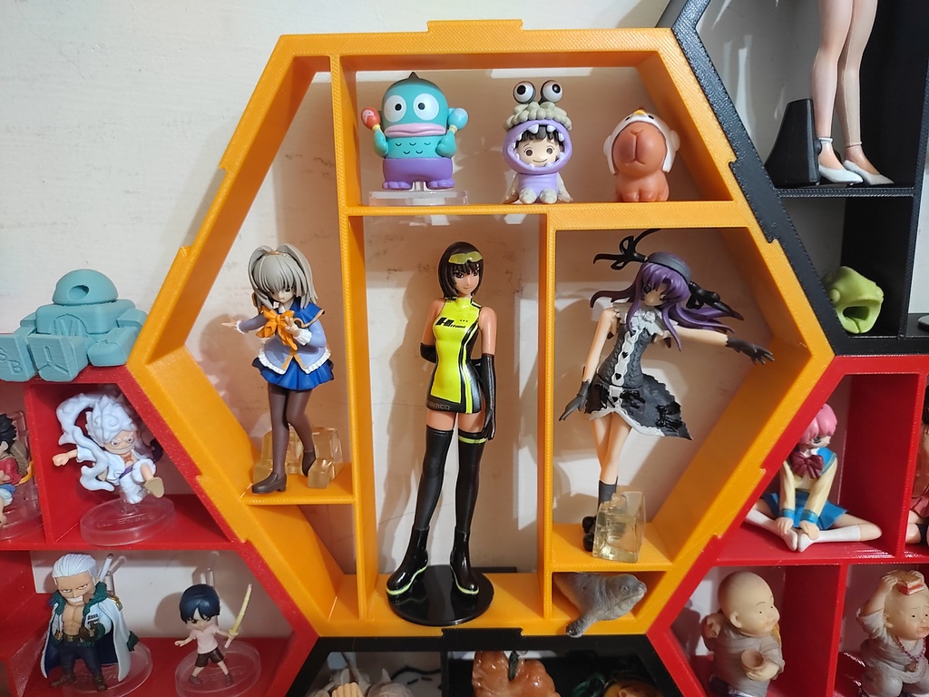 Расширяемые штабелируемые витрины для фигурок