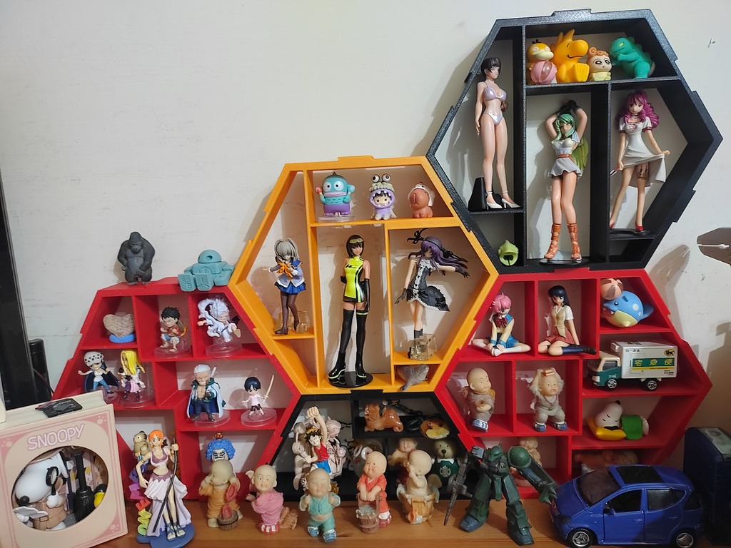 Расширяемые штабелируемые витрины для фигурок