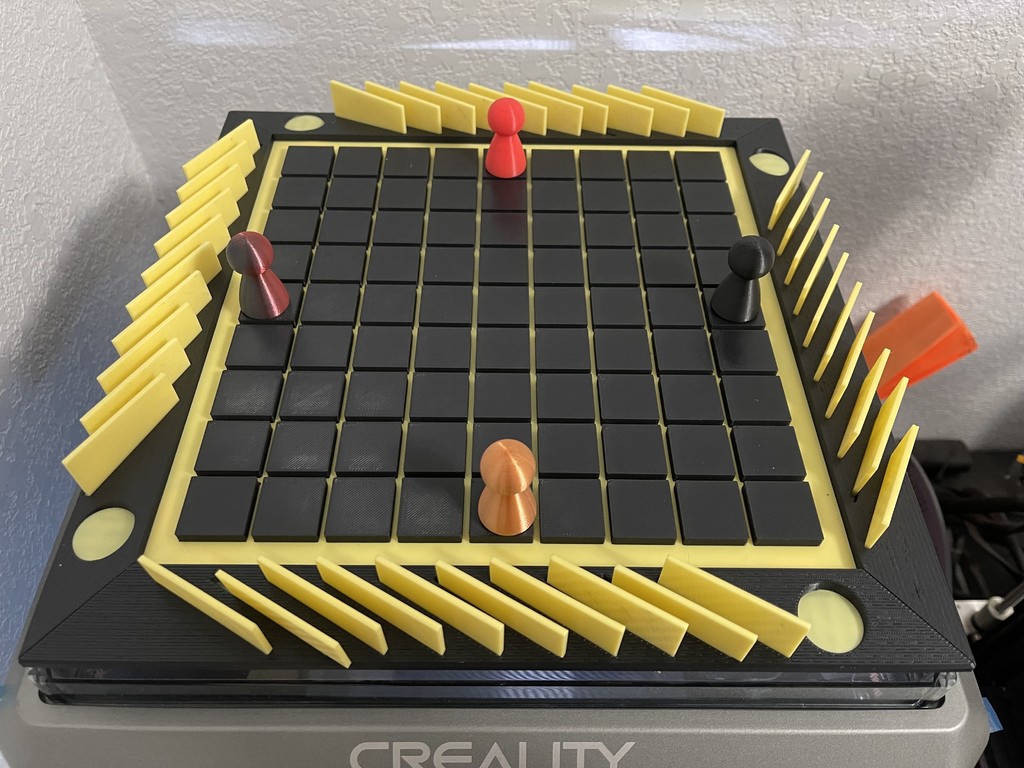 Модель настольной игры Quoridor