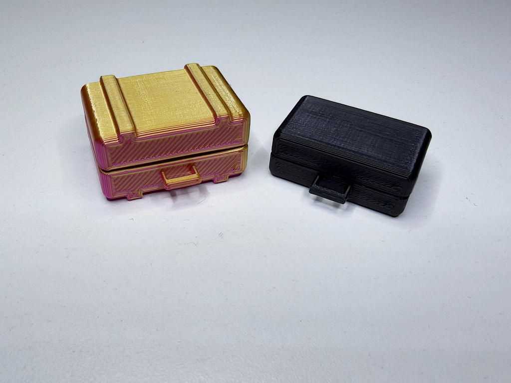 Артикулированный игрушечный чемодан