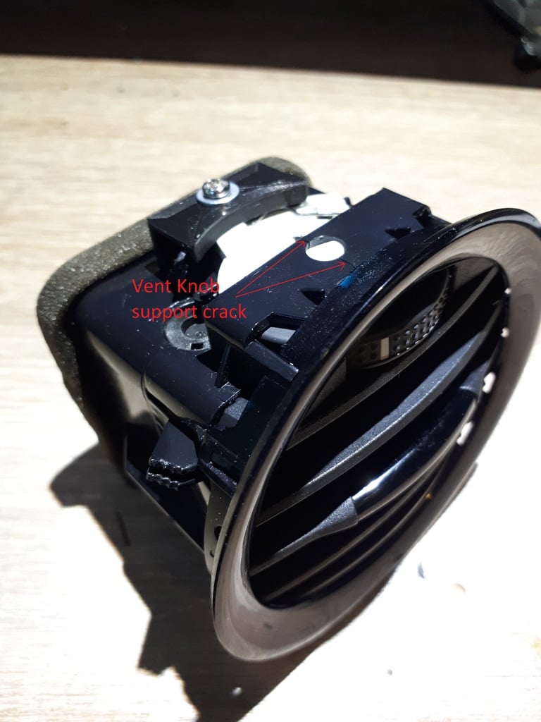 Ремонт решётки воздухозаборника OPEL Corsa D