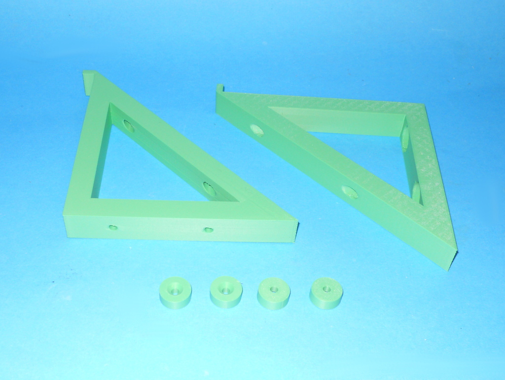 Параметрическая полочная скоба