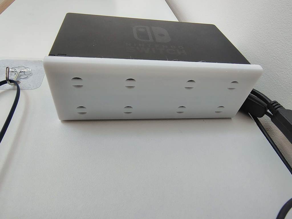 Крепление для переключателя на стену с отверстиями