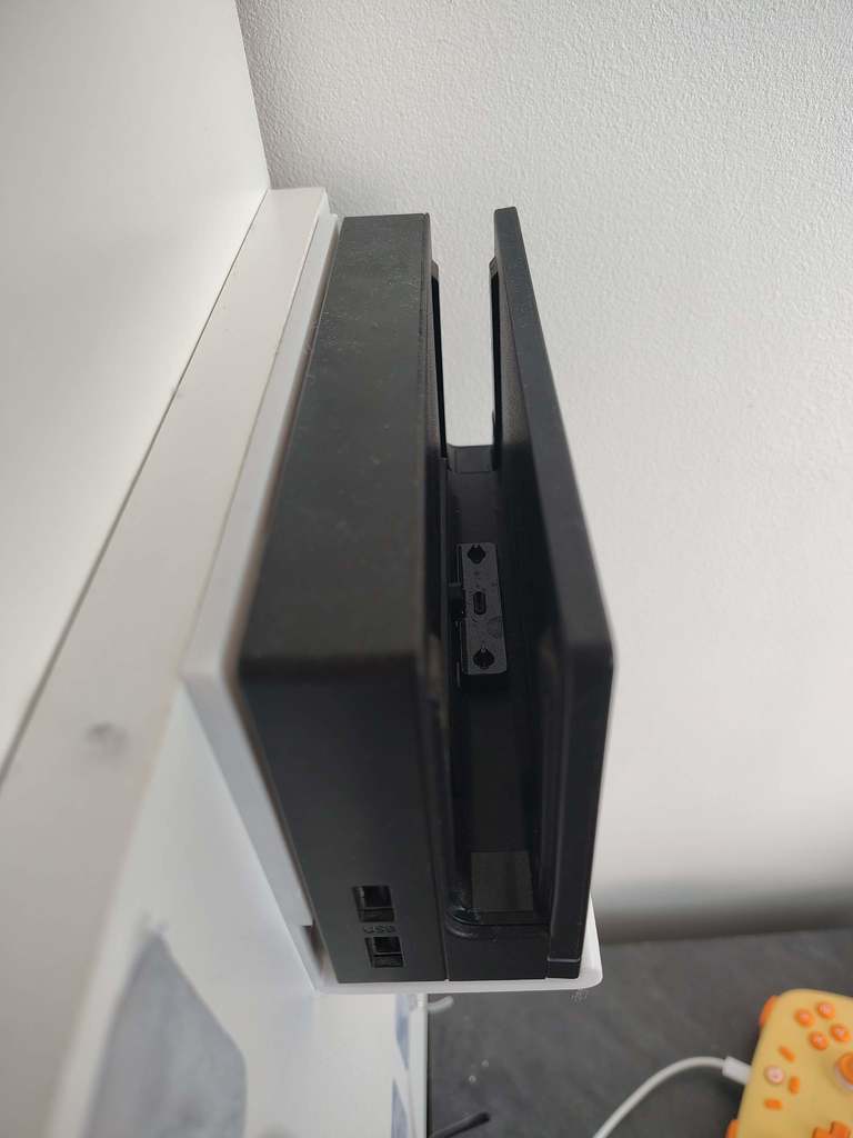 Крепление для переключателя на стену с отверстиями