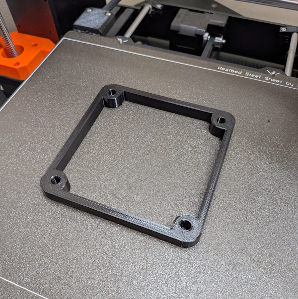 Пространственный адаптер для электрической коробки