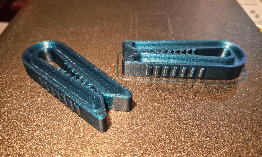 Универсальный зажим для пакетов