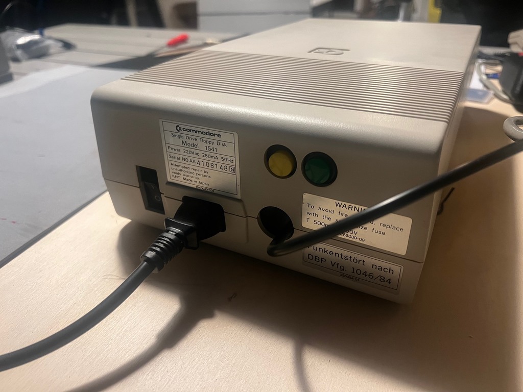 Энклоуж для Commodore 1541 с SD2IEC
