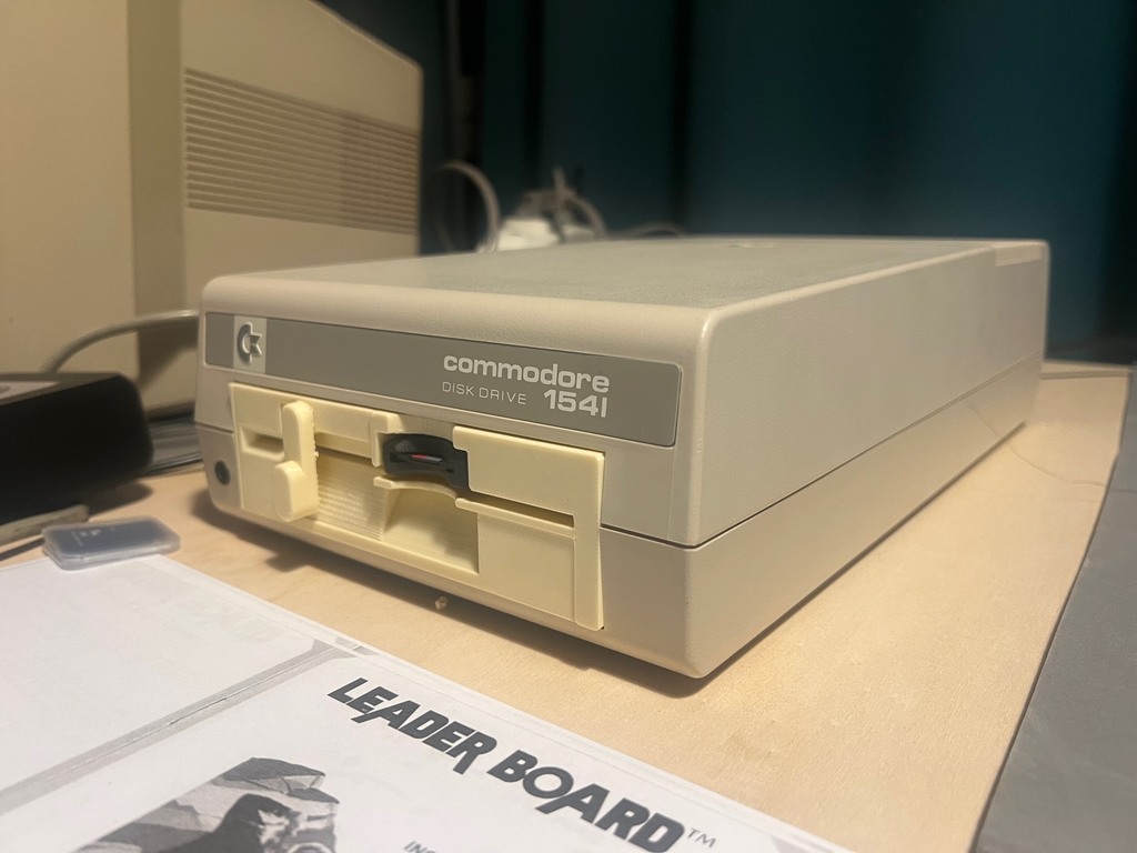 Энклоуж для Commodore 1541 с SD2IEC