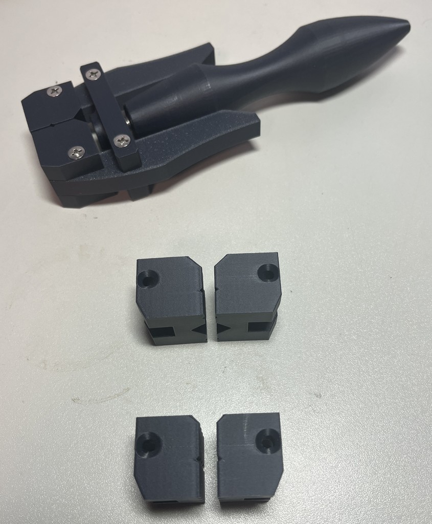 Хэндскрубцок - универсальный зажим для мастерской