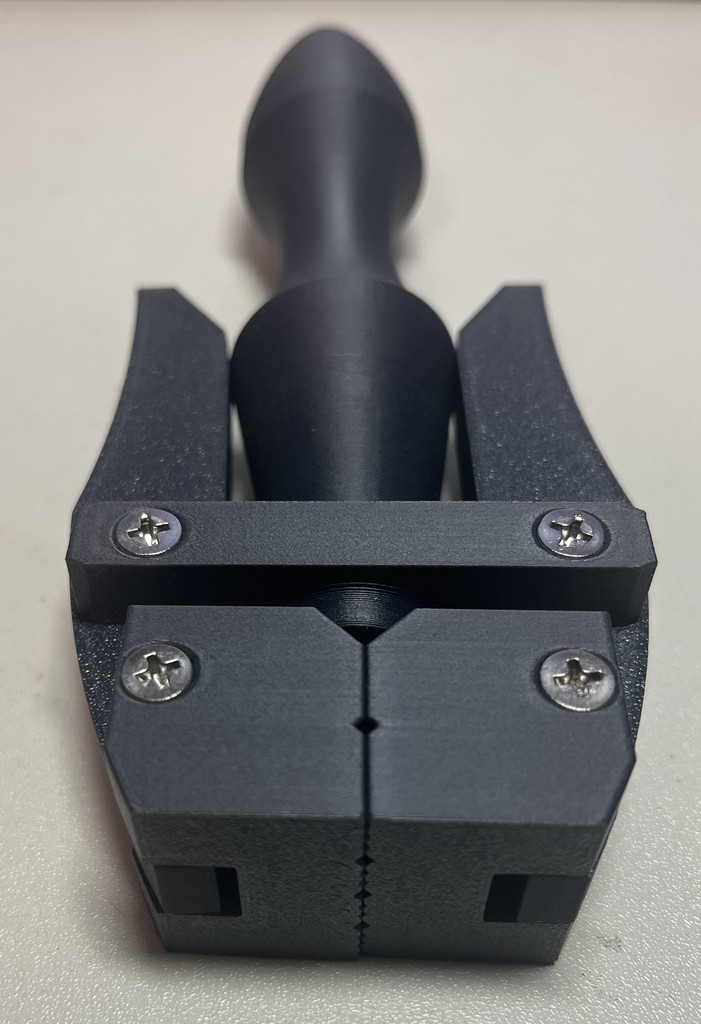 Хэндскрубцок - универсальный зажим для мастерской