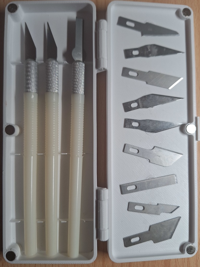 Складная коробка для хранения ножей для рукоделия