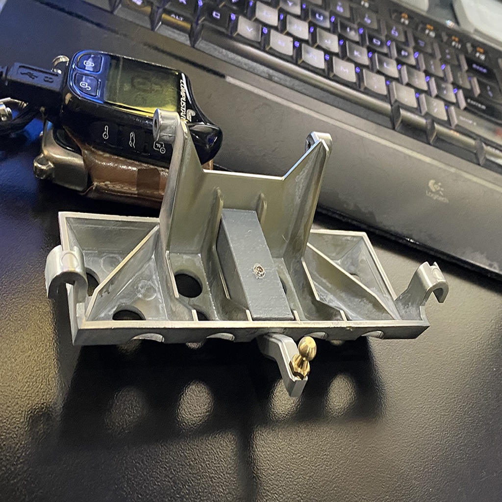 Адаптер для установки сцепного устройства на Mercedes Benz Traxxas TRX6 6x6