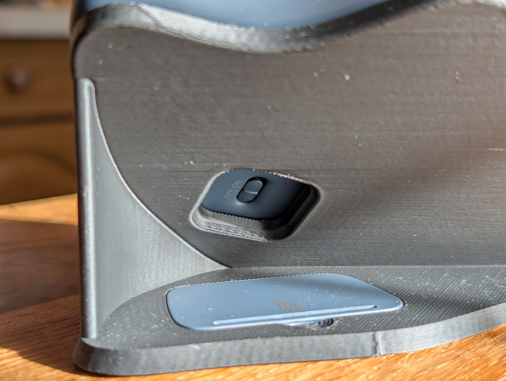 Подставка для TrackBall Logitech M570