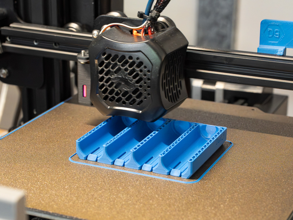 Компактный аккумуляторный блок для 4x18650