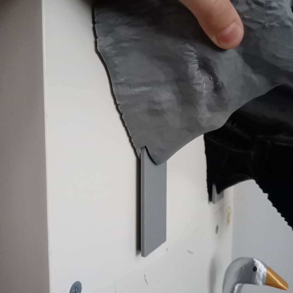 Голова существа для крепления на стену