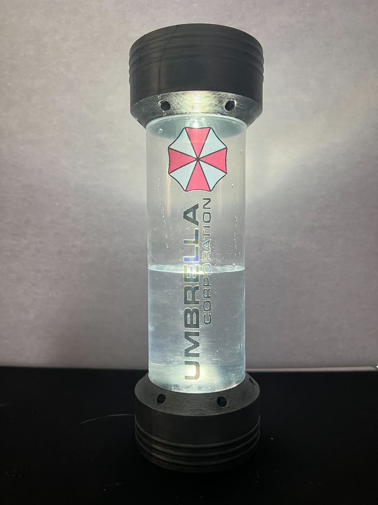 Светящаяся бутылка Voss с контейнером T-Virus