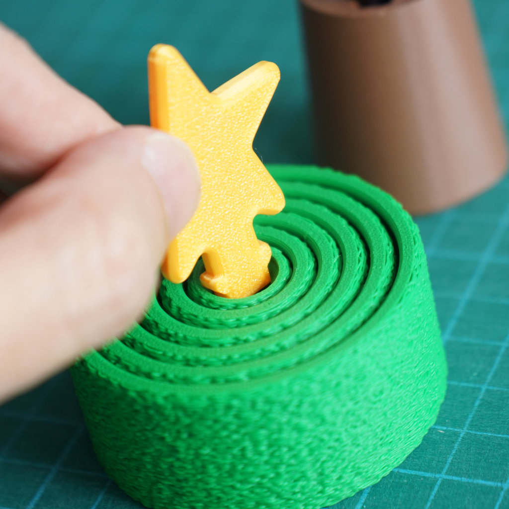 Держатель для маркеров в форме рождественской елки