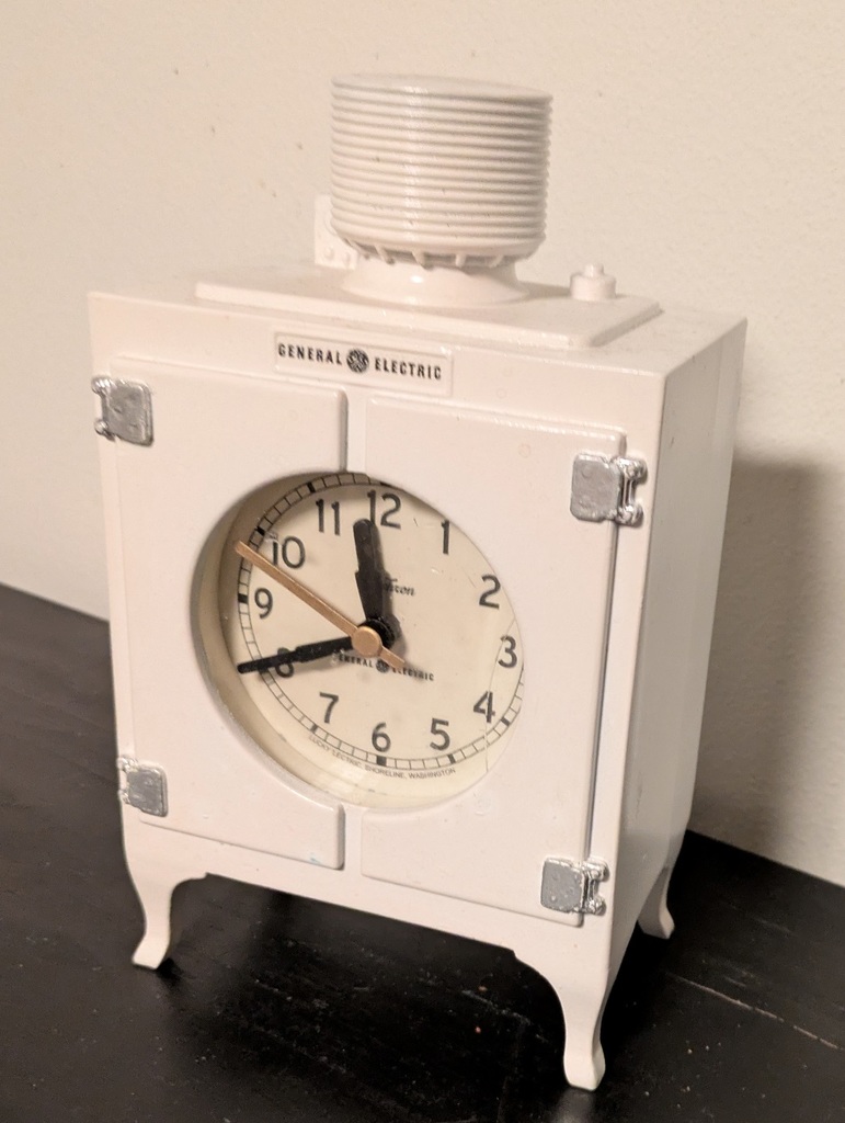 Часы в холодильнике - 3D модель