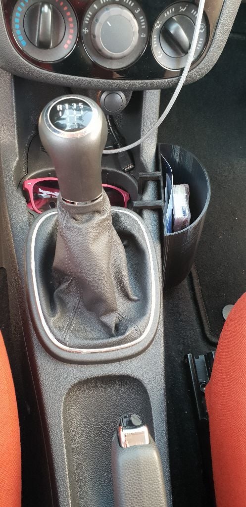 Мусорное ведро/полка для Opel Corsa D на центральной консоли