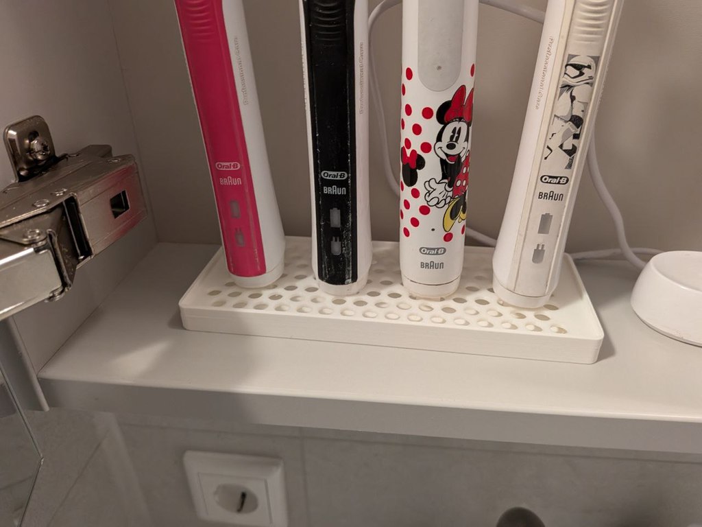 Держатель для зубных щеток Oral-B на 4 шт.