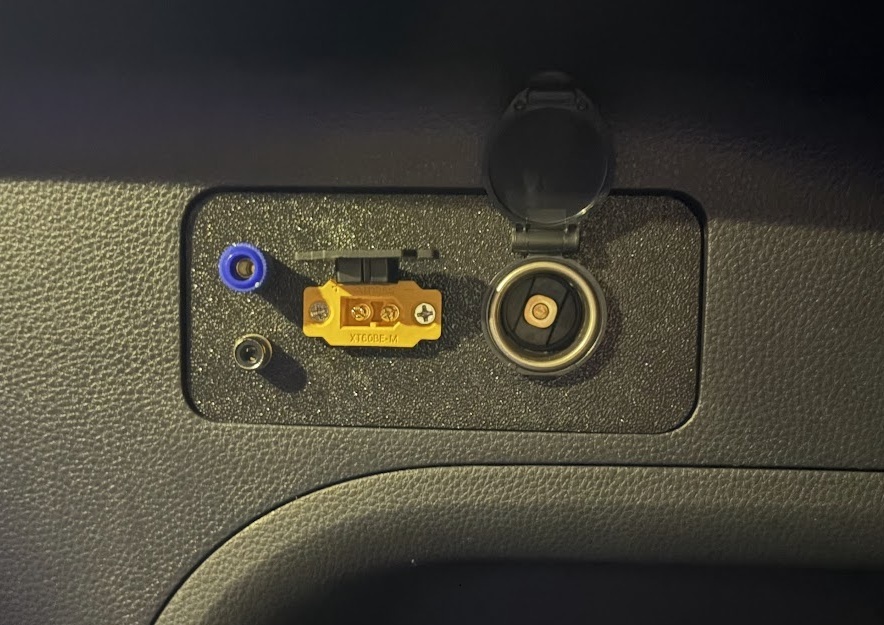 3D модель панели багажника RAV4