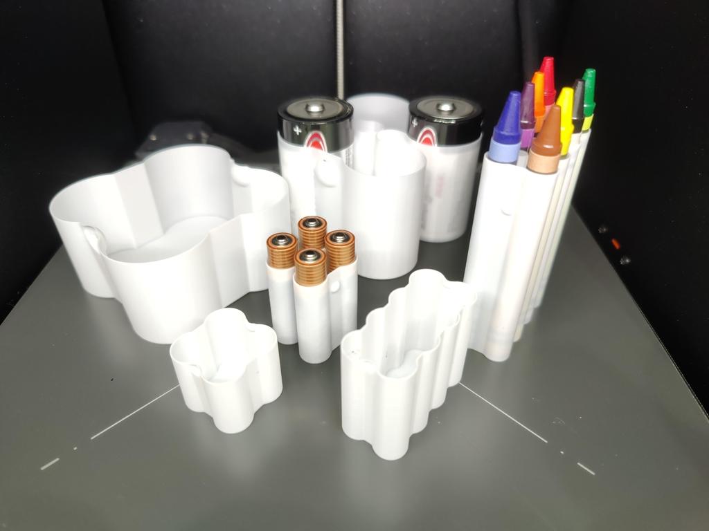 Параметризованный цилиндрический контейнер и крышка