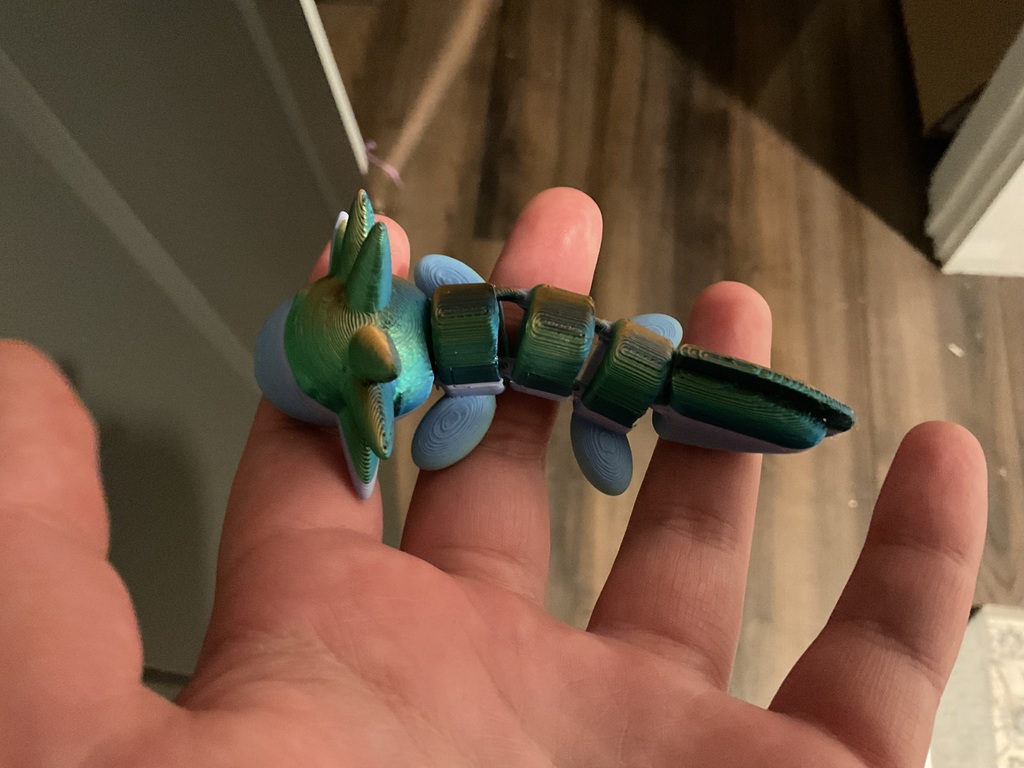 Антистрессовая игрушка-аксалотль