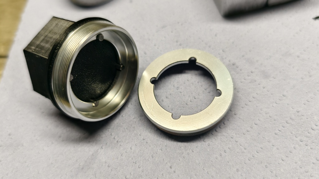 Спanner для нижнего колпачка Ohlins 38