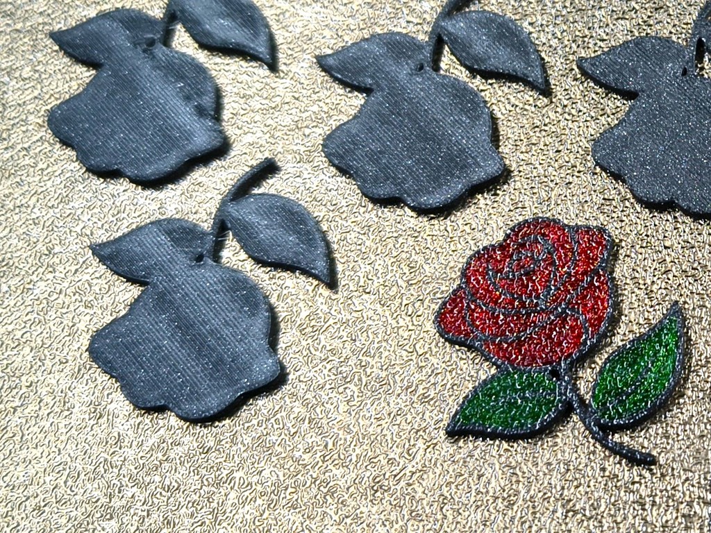 Элегантная брошь-булавка в форме розы