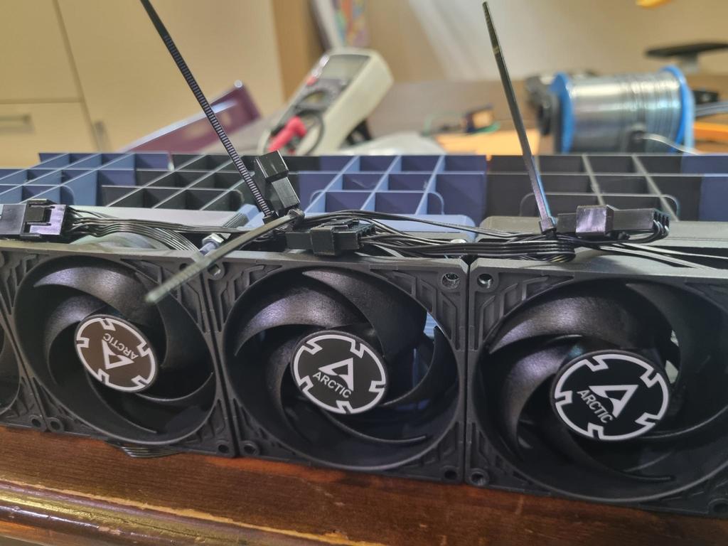 Поддержка отопления с 5 вентиляторами 80мм