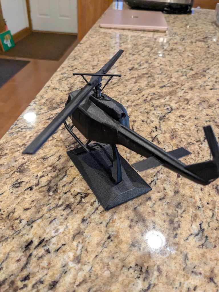 Модель вертолета Huey